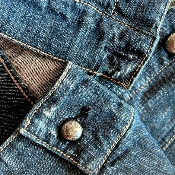 Code Bleu Women’s Med Embroidered Dark Wash Denim Button-Up Jean Jacket - Picture 12 of 14